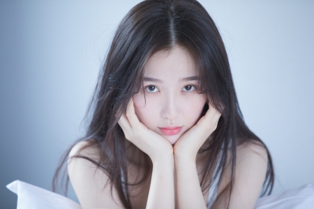 你以後不要再上班了，以你的條件完全可以過更好的生活，我可以照顧你的